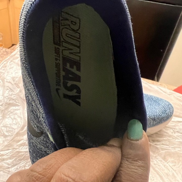 Nike - Picture 7 of 7